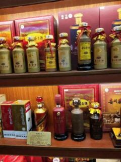 官渡大量收购茅台酒,高价收购生肖茅台酒上门收购 诚信专业 相关图片