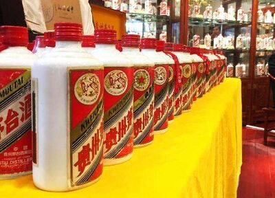 吉州茅台酒回收电话 茅台酒瓶回收上门联系方式 名酒回收 相关图片