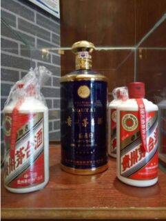 岳阳回收茅台30年份酒瓶,高档名酒老酒回收来电询价 ͼƬ