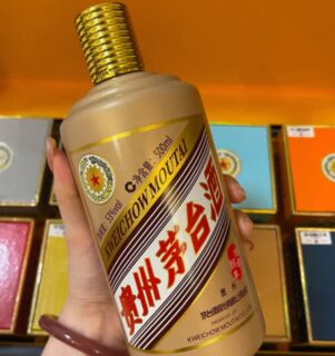 日照茅台酒回收 高价回收年份茅台酒瓶 24小时服务 相关图片