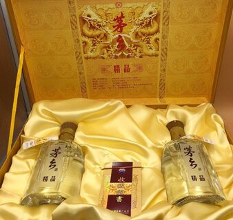 运城虎年茅台酒瓶高价收 路易十三酒瓶回收电话 相关图片