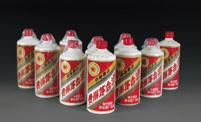 荆州杜甫茅台酒空瓶,整箱老汾酒回收来电询价 相关图片