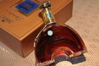 咸阳乾县茅台酒空瓶子回收厂家 生肖茅台酒回收商行 相关图片