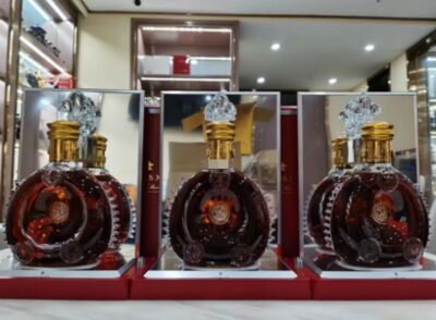 厦门回收茅台礼盒酒瓶 15-20年的茅台酒回收商家电话 相关图片