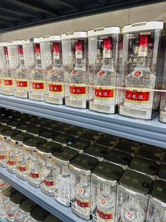 驻马店长期回收贵宾茅台酒回收名酒老酒电话 相关图片