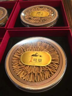 秦皇岛大量回收30年茅台酒,三十年五粮液的回收商家 相关图片