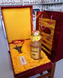 宜宾茅台50年酒瓶回收全国收购各种茅台酒瓶子价一一了解 相关图片