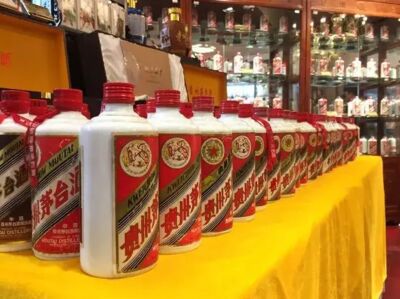 岳阳老酒名酒回收变现 礼盒茅台酒高价回收可免费鉴定 相关图片