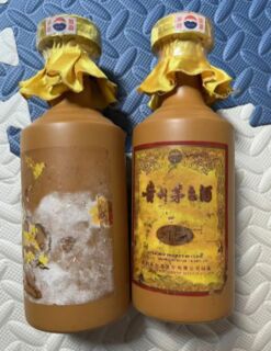 德阳高价上门回收定制版茅台空酒瓶-珍品茅台酒瓶礼盒回收 相关图片