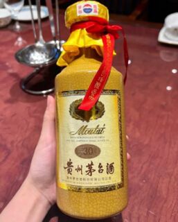 包头高价回收各种制定茅台酒瓶 ͼƬ