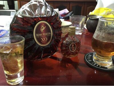 晋城茅台酒空瓶回收,回收茅台30年份酒瓶回收价 相关图片