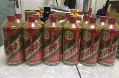 岳阳茅台高尔夫回收,高价回收虫草燕窝来电询价 相关图片