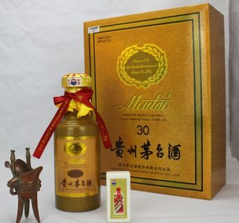 潞西大量高档名酒瓶回收-礼盒茅台酒高价回收热线电话 相关图片