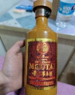 广安高价回收兔茅酒瓶-本地收各种茅台酒,快速打款 相关图片